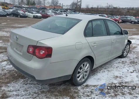 2010 Volkswagen Jetta Limited Edition из США, поврежденный, VIN 3VWAZ7AJ2AM095764